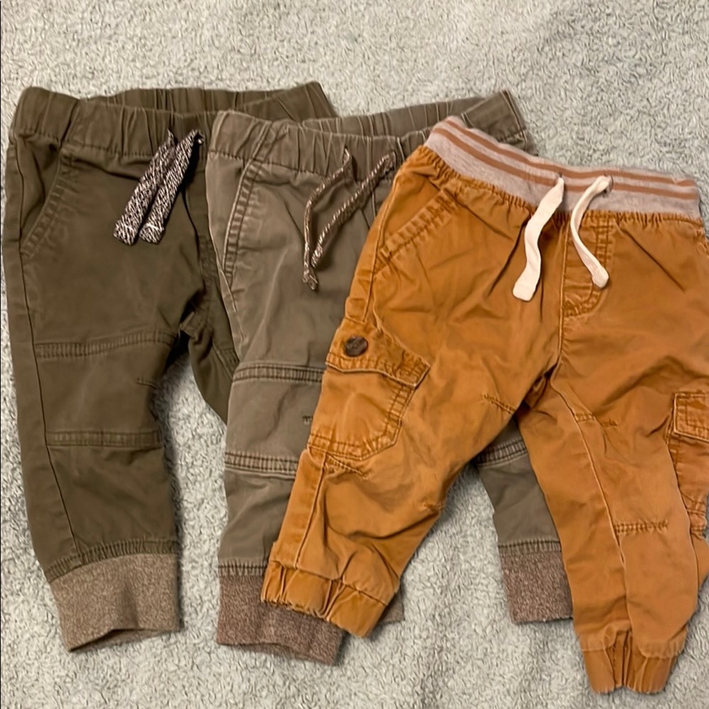 Cat & Jack 12 month old baby boy pants/joggers
Bundle of 3!